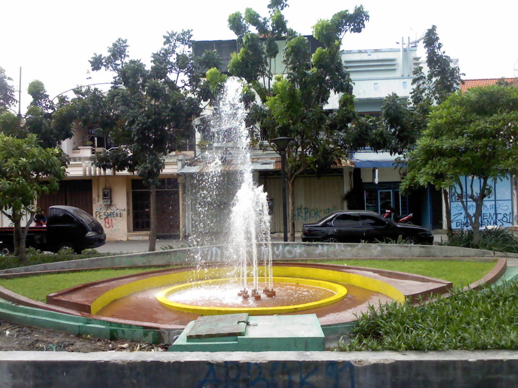 Taman Pesona Taman Kota Surabaya Laman 5